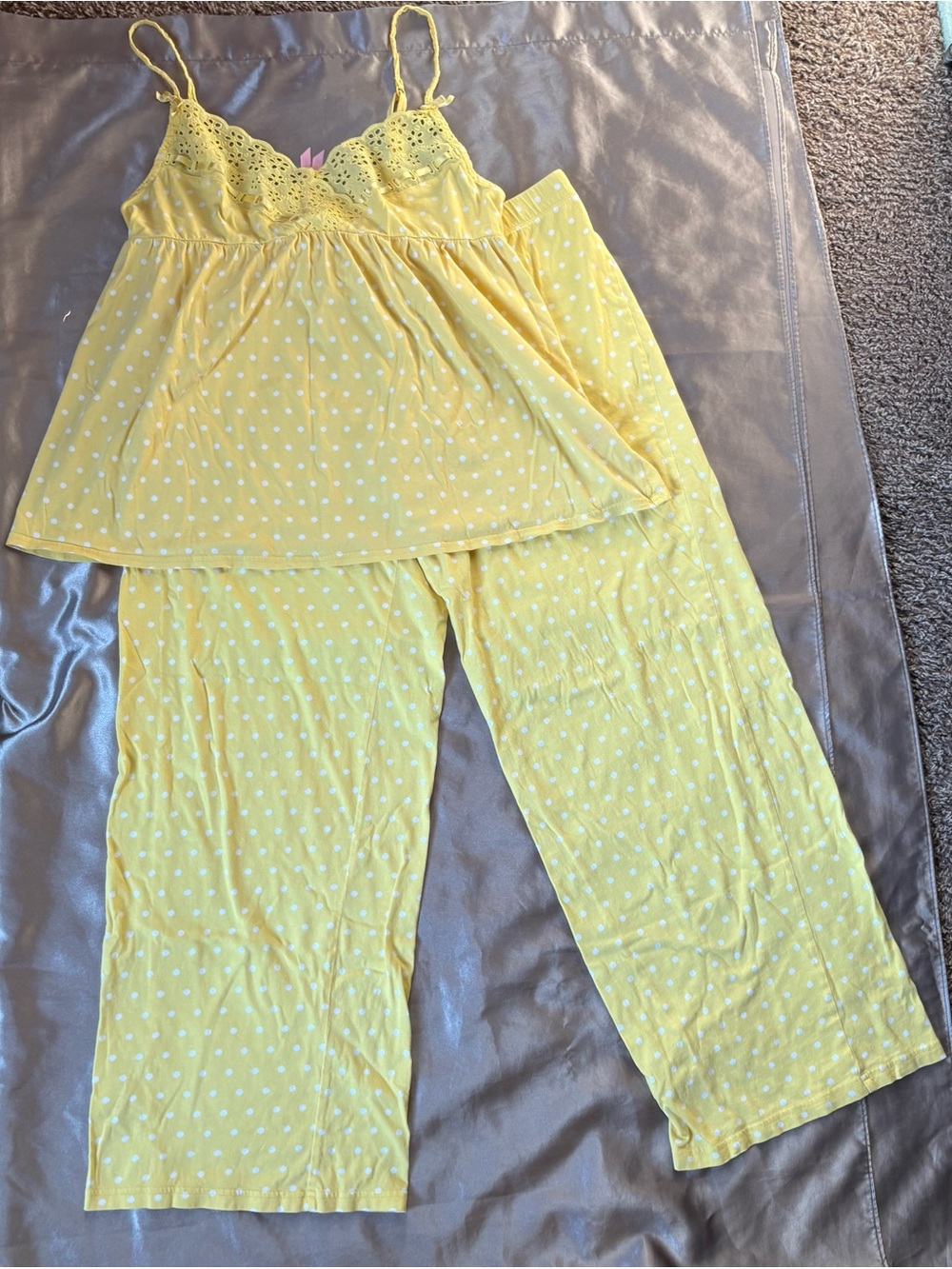 Victoria’s Secret Pajama Set Size Medium